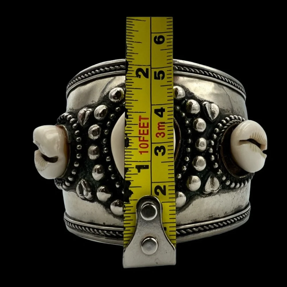 Wide Band Silver Cowrie Shell Bangle Bracelet - Picture 8 of 9